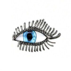 Silver Eye-Shaped Brooch Q616
